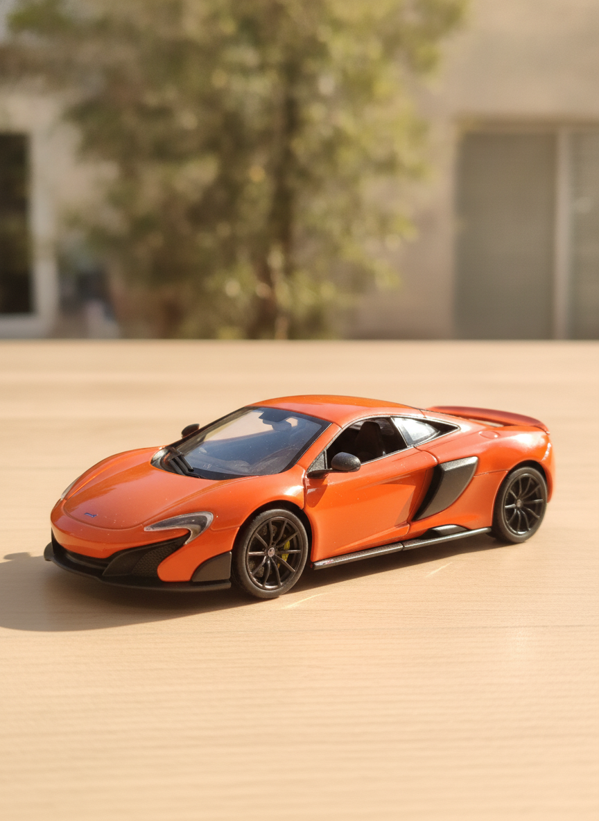 WELLY NEX MODELS 1:24 McLaren 675LT Coupe Die-Cast Model