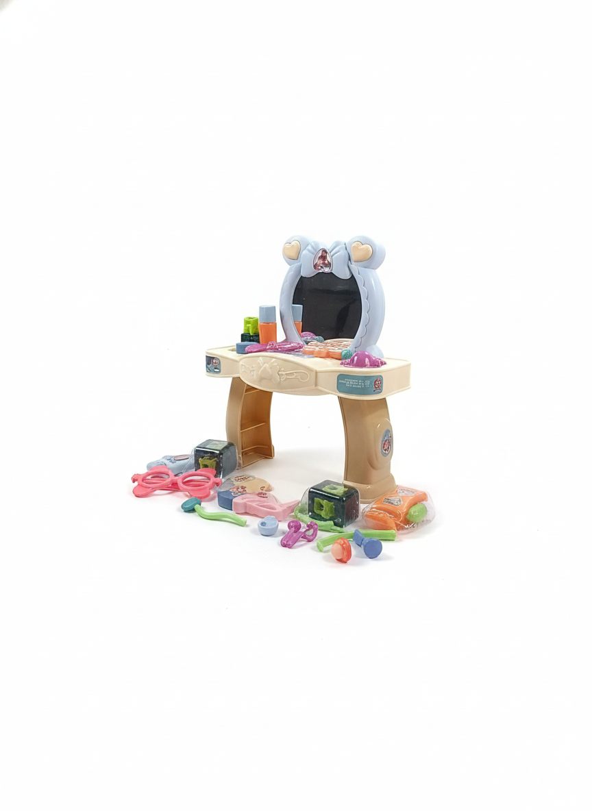 Little Cosmetic Table Make Up Set