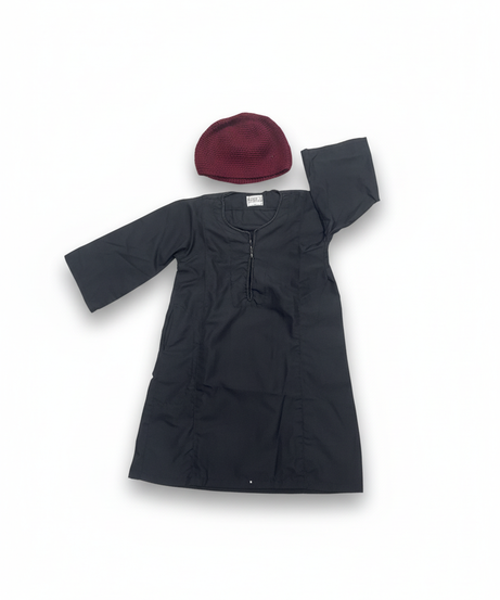 Al-Aseel Black Casual Thobe & Red Knitted Kufi Set