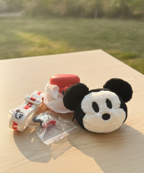 Mickey Mouse Deluxe Fan Accessory Set
