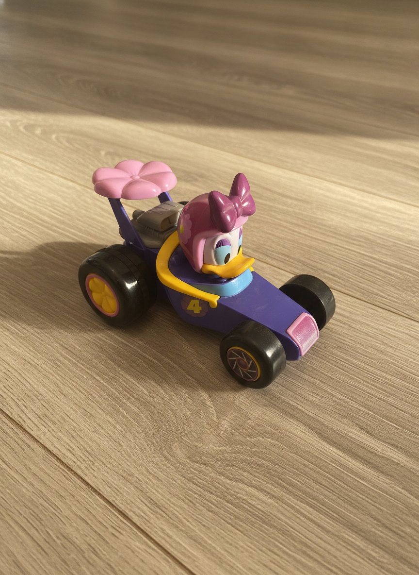 Mickey and the Roadster Racers Daisy Duck Racer