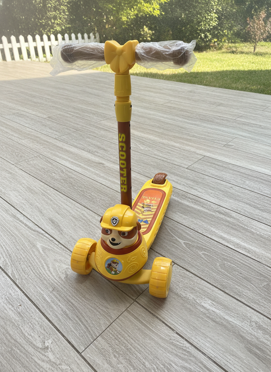 Paw Patrol Rubble 3-Wheel Scooter