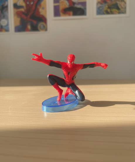 Spider-Man Dynamic Web-Slinging Collector Figurine