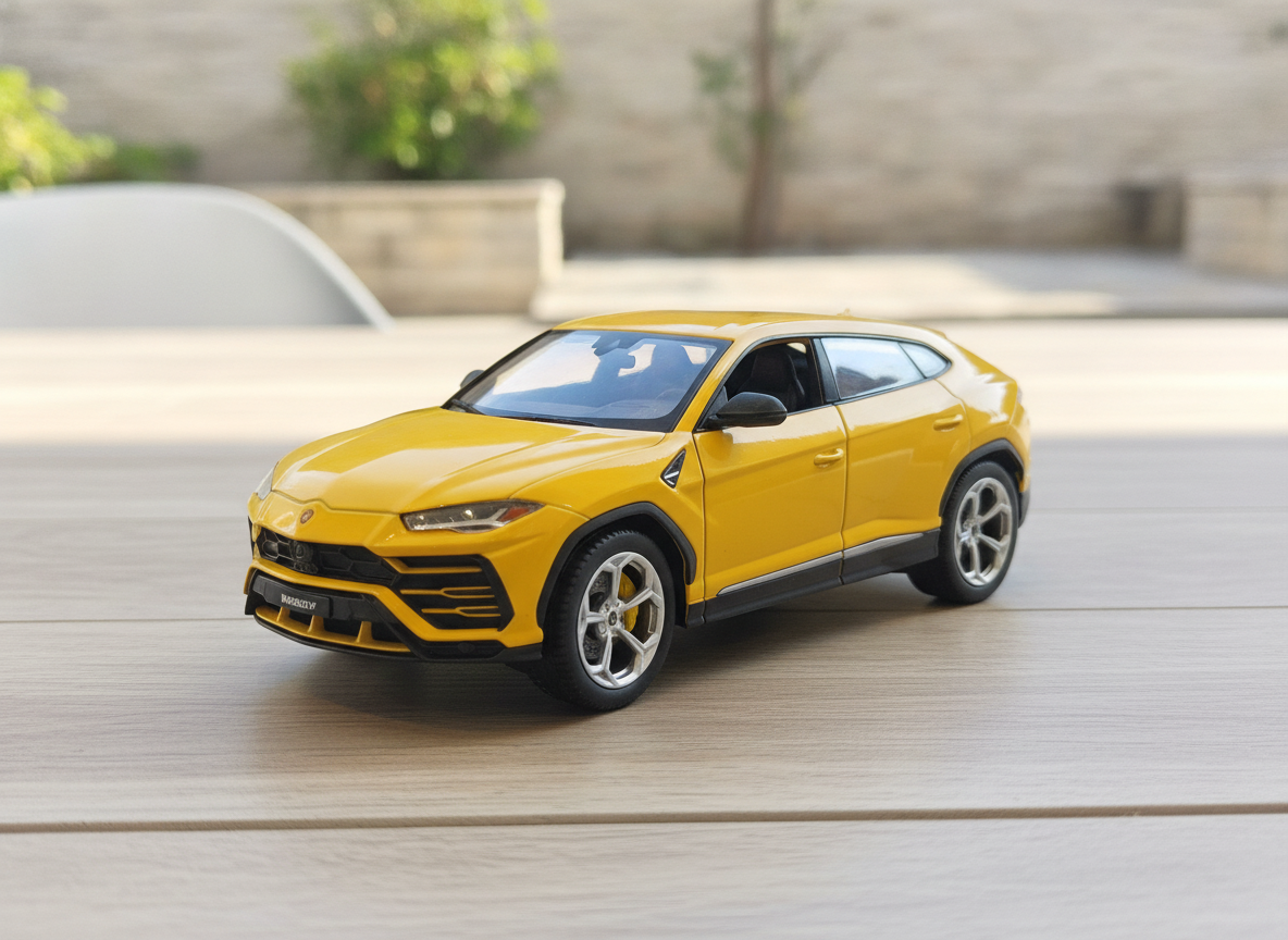 WELLY NEX 1:24 Lamborghini Urus Die-Cast Model Car