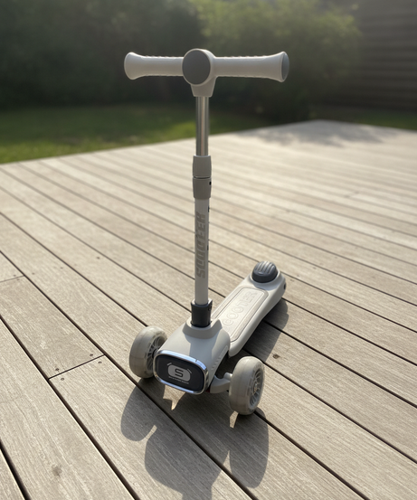 New Force Design 3-Wheel Kids Scooter