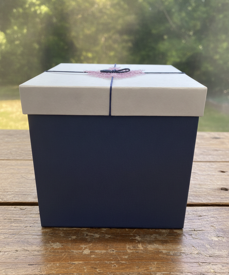Gift Box (23x23cm)