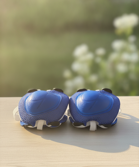 Blue Water Blaster Pair with Mesh Bag