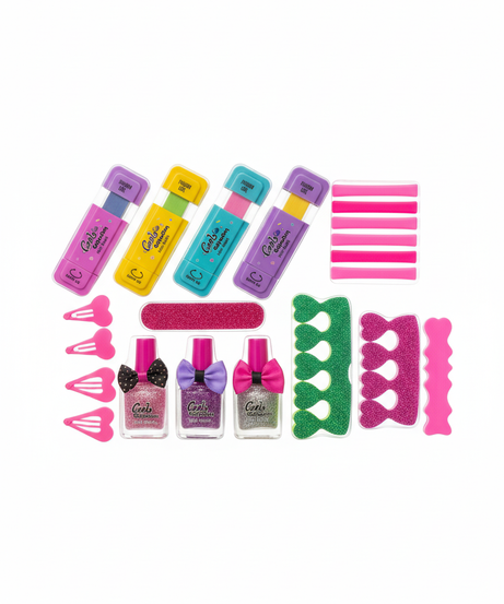 Fashion Girl Nail And Hair Combination